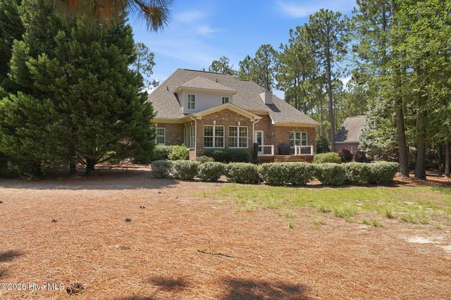 2 Augusta Drive, Southern Pines, NC 28387