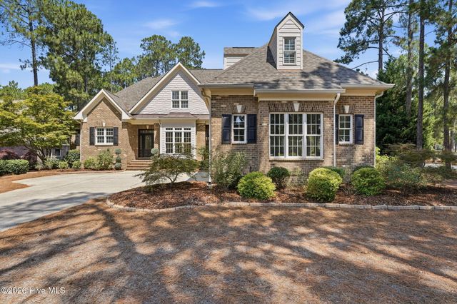 2 Augusta Drive, Southern Pines, NC 28387