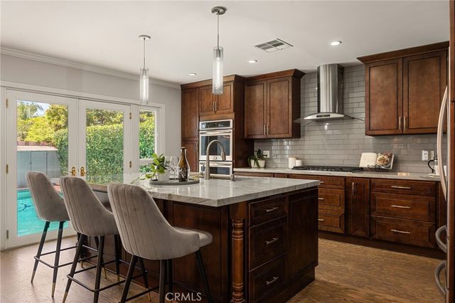 5841 Radford Avenue, Los Angeles, CA 91607