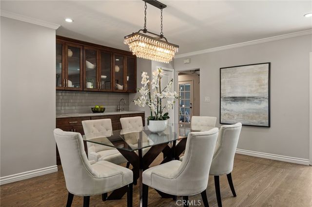 5841 Radford Avenue, Los Angeles, CA 91607
