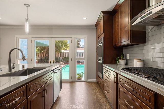 5841 Radford Avenue, Los Angeles, CA 91607