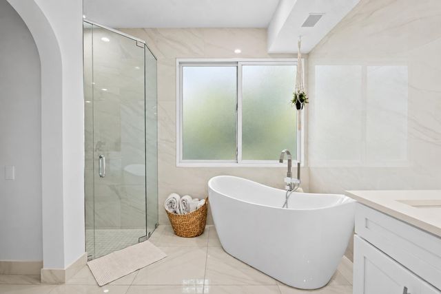 3320 NW 53RD Circle, Boca Raton, FL 33496
