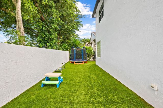 3320 NW 53RD Circle, Boca Raton, FL 33496