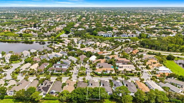 3320 NW 53RD Circle, Boca Raton, FL 33496