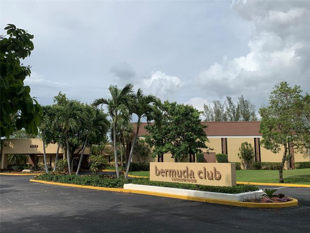 6051 NW 61st Avenue 211, Tamarac, FL 33319