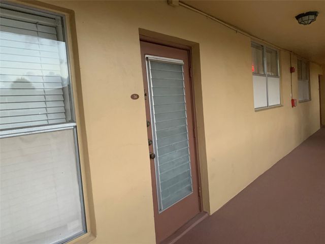 6051 NW 61st Avenue 211, Tamarac, FL 33319