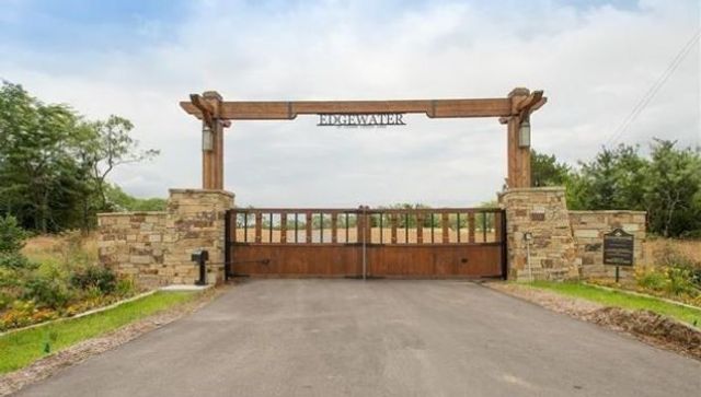 9108 W Shoreline Drive, Kemp, TX 75143
