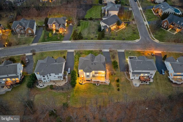 22558 FOREST RUN DR, Ashburn, VA 20148