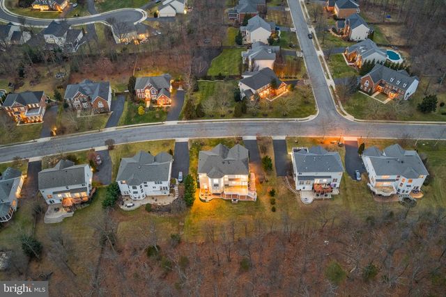 22558 FOREST RUN DR, Ashburn, VA 20148