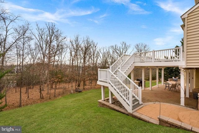 22558 FOREST RUN DR, Ashburn, VA 20148