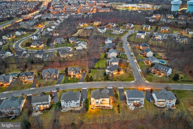 22558 FOREST RUN DR, Ashburn, VA 20148