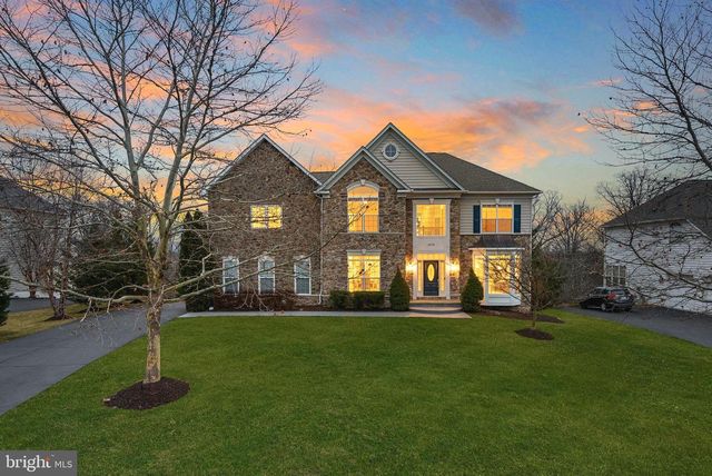 22558 FOREST RUN DR, Ashburn, VA 20148