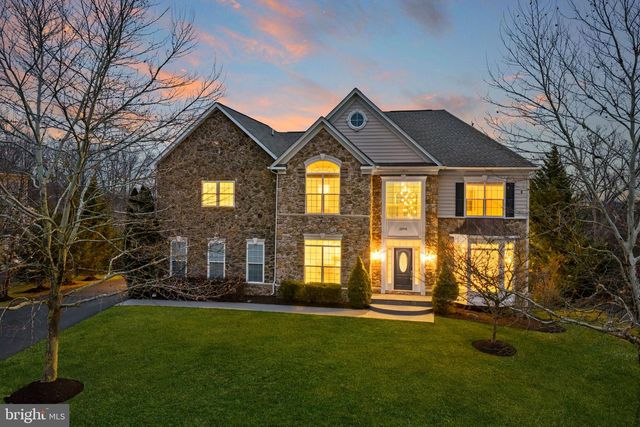 22558 FOREST RUN DR, Ashburn, VA 20148