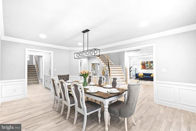 22558 FOREST RUN DR, Ashburn, VA 20148