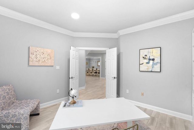 22558 FOREST RUN DR, Ashburn, VA 20148