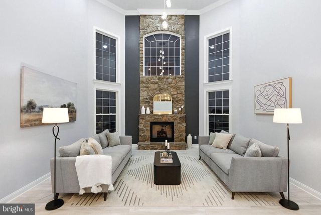 22558 FOREST RUN DR, Ashburn, VA 20148