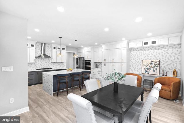 22558 FOREST RUN DR, Ashburn, VA 20148