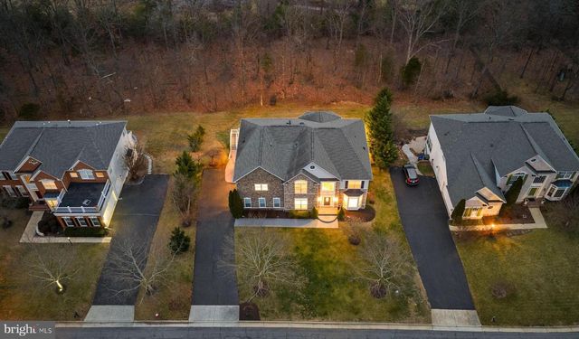 22558 FOREST RUN DR, Ashburn, VA 20148