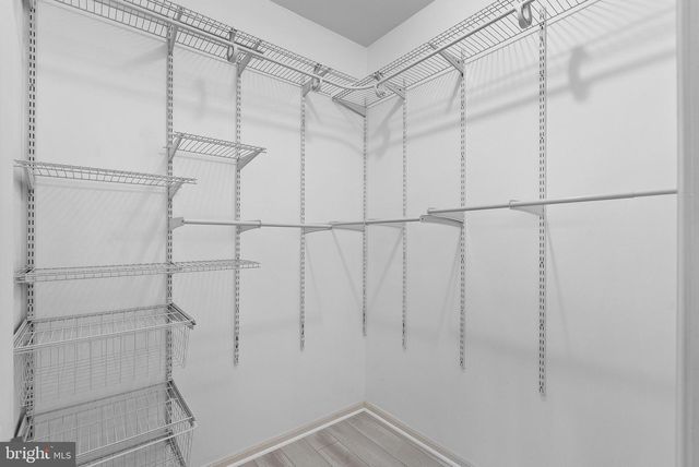 22558 FOREST RUN DR, Ashburn, VA 20148