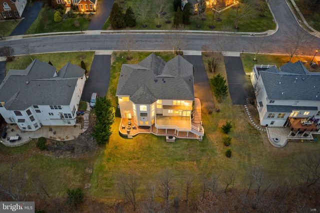 22558 FOREST RUN DR, Ashburn, VA 20148