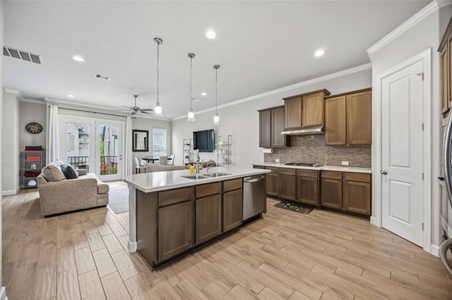 3904 Centre Plains Way Way, Houston, TX 77043