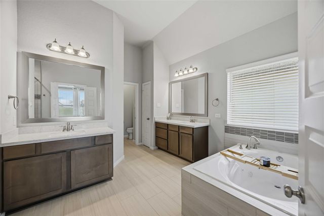 3904 Centre Plains Way Way, Houston, TX 77043