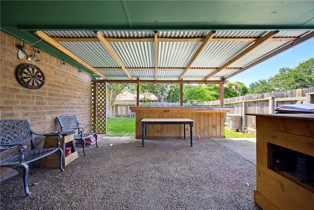 7401 Venice Dr, Corpus Christi, TX 78413