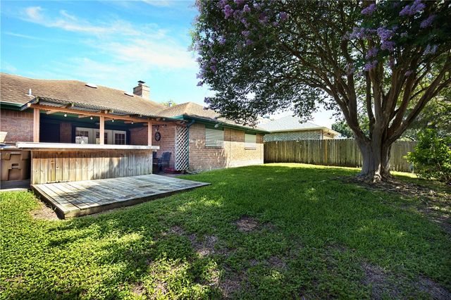 7401 Venice Dr, Corpus Christi, TX 78413
