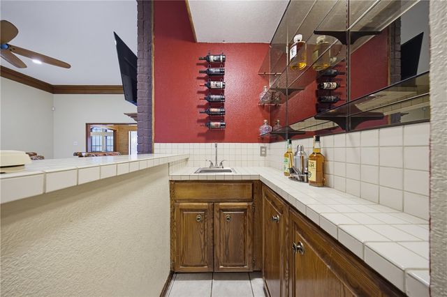 7401 Venice Dr, Corpus Christi, TX 78413