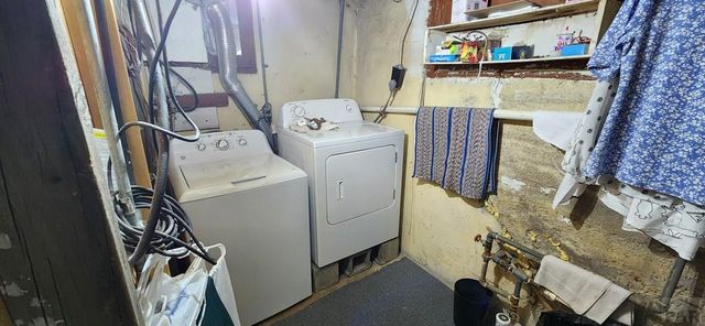 927 E 11th St, Pueblo, CO 81001