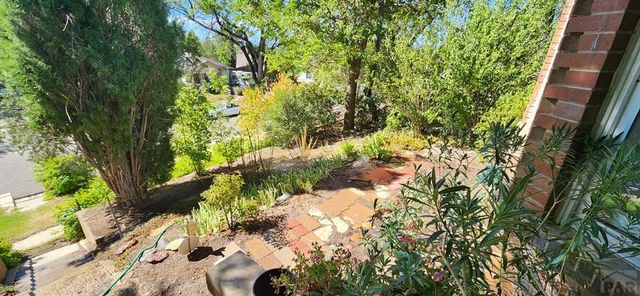 927 E 11th St, Pueblo, CO 81001