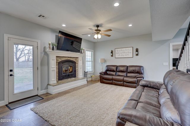 9945 County Lane 217, Webb City, MO 64870