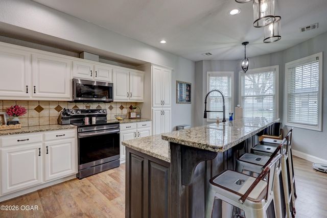 9945 County Lane 217, Webb City, MO 64870