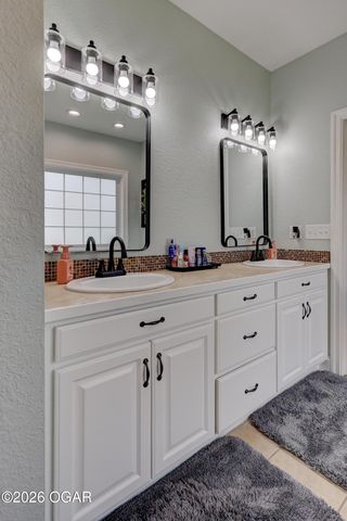 9945 County Lane 217, Webb City, MO 64870