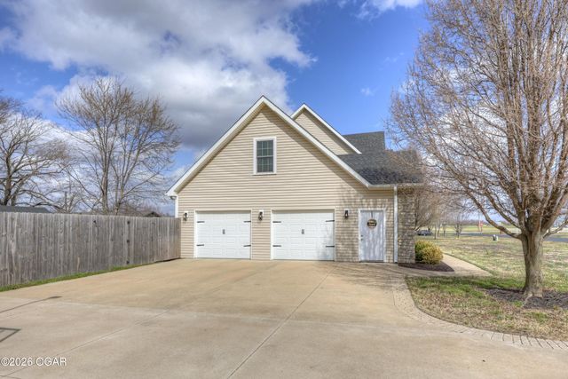 9945 County Lane 217, Webb City, MO 64870