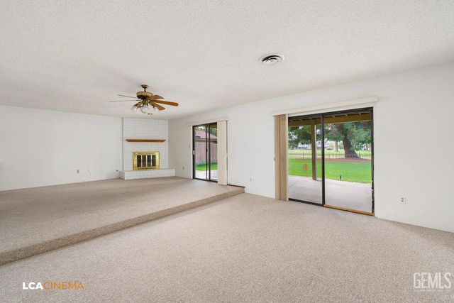 513 Bermuda Street, Bakersfield, CA 93309