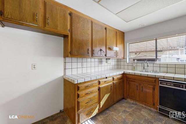 513 Bermuda Street, Bakersfield, CA 93309