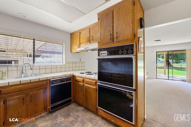 513 Bermuda Street, Bakersfield, CA 93309