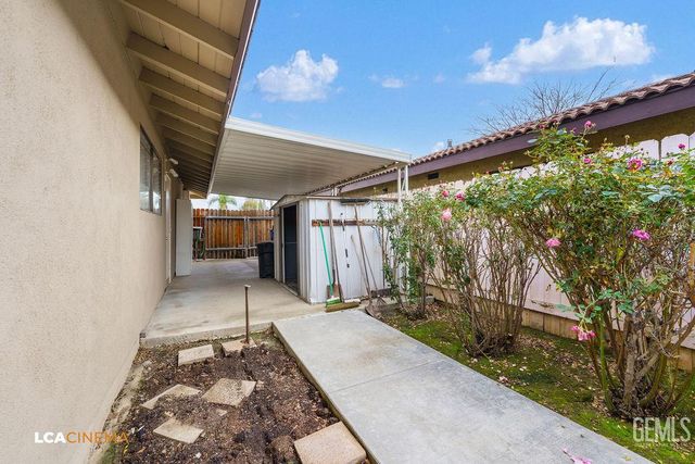 513 Bermuda Street, Bakersfield, CA 93309