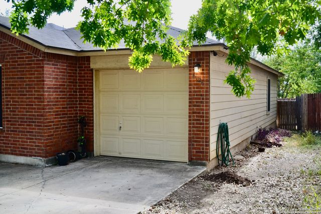 6726 Benke Farm, San Antonio, TX 78239