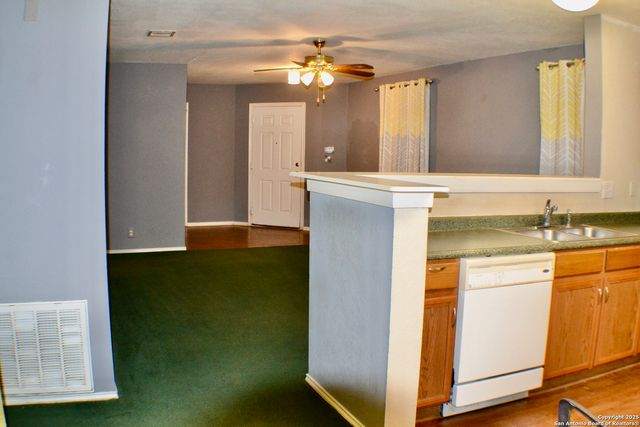 6726 Benke Farm, San Antonio, TX 78239