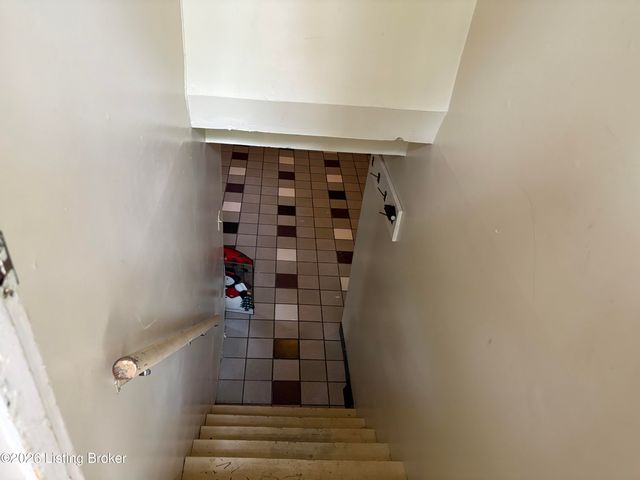 5616 Windy Willow Dr, Louisville, KY 40241