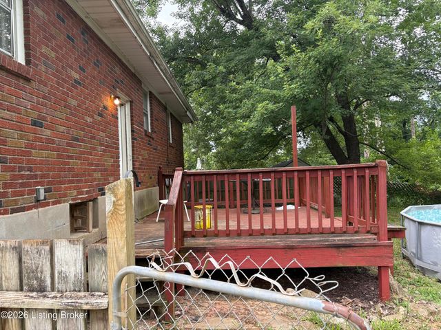 5616 Windy Willow Dr, Louisville, KY 40241