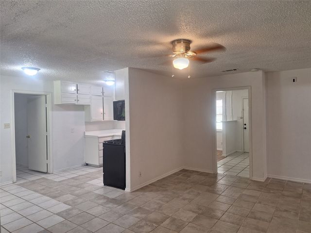 6005 Barry Drive, Watauga, TX 76148