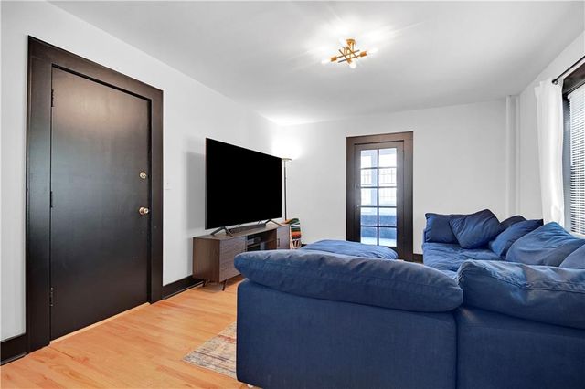 4311 Mercier Street 1N, Kansas City, MO 64111