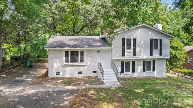 6126 Eagle Peak Drive, Charlotte, NC 28214