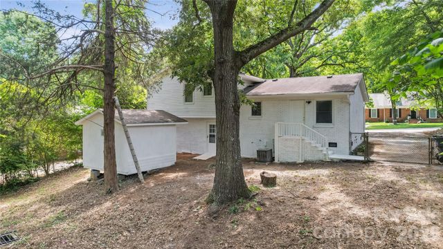 6126 Eagle Peak Drive, Charlotte, NC 28214