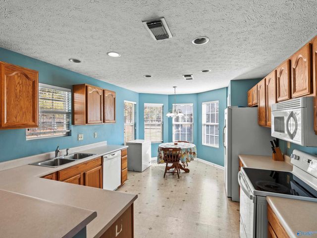 395 Ryland Pike, Ryland, AL 35767