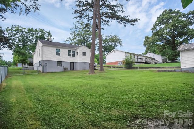 2108 Twin Avenue, Gastonia, NC 28052