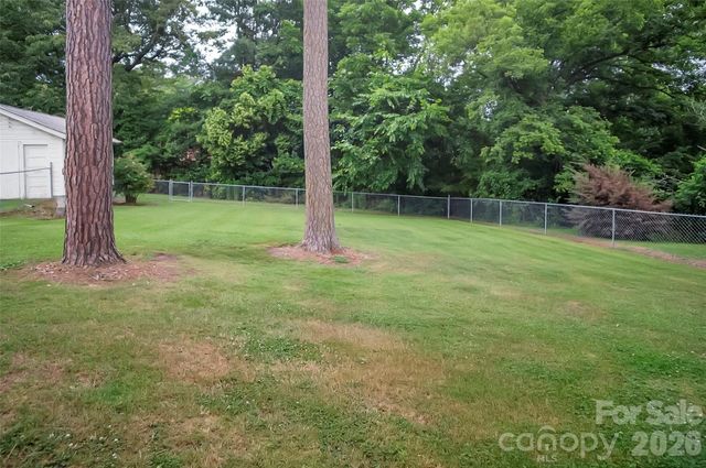 2108 Twin Avenue, Gastonia, NC 28052